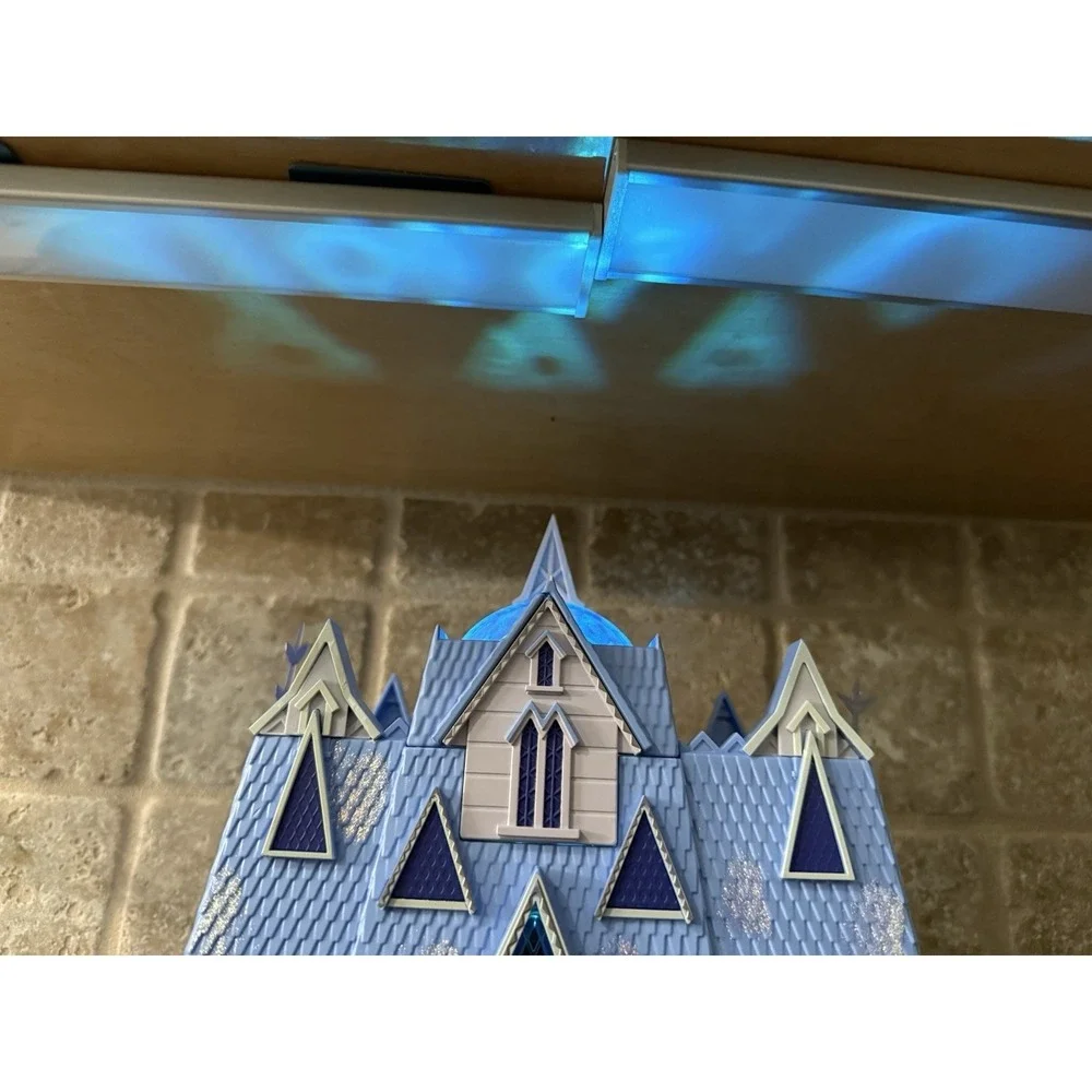 Disney Store London Animator's Collection Frozen 2 Ultimate Arendelle Castle Set